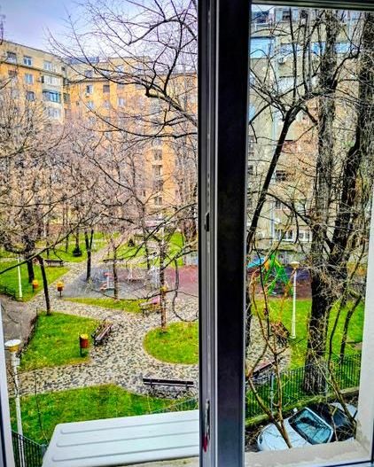 Apartament cu 2 camere situat în "inima" Bucureștiului - Poză 7