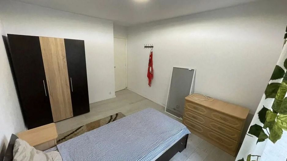 AP. 3 CAMERE CRANGASI, BUCATARIE INCHISA, MOBILAT/UTILAT COMPLET - Poză 2