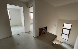 Case Semifinisate | Cu Garaj și curte - Poză 5