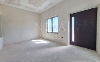 Casa generoasa cu 5 camere, 2 bai, dressing si parcare – Sura Mica - Poză 17