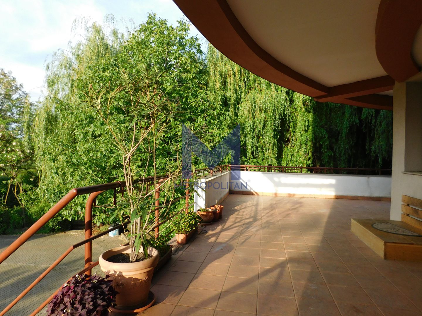 Vilă cu 1.350 mp teren în mijlocul orașului Grădina Botanică - Poză 16