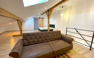 Apartament cu 3 camere, balcon si scara interioara - Poză 12