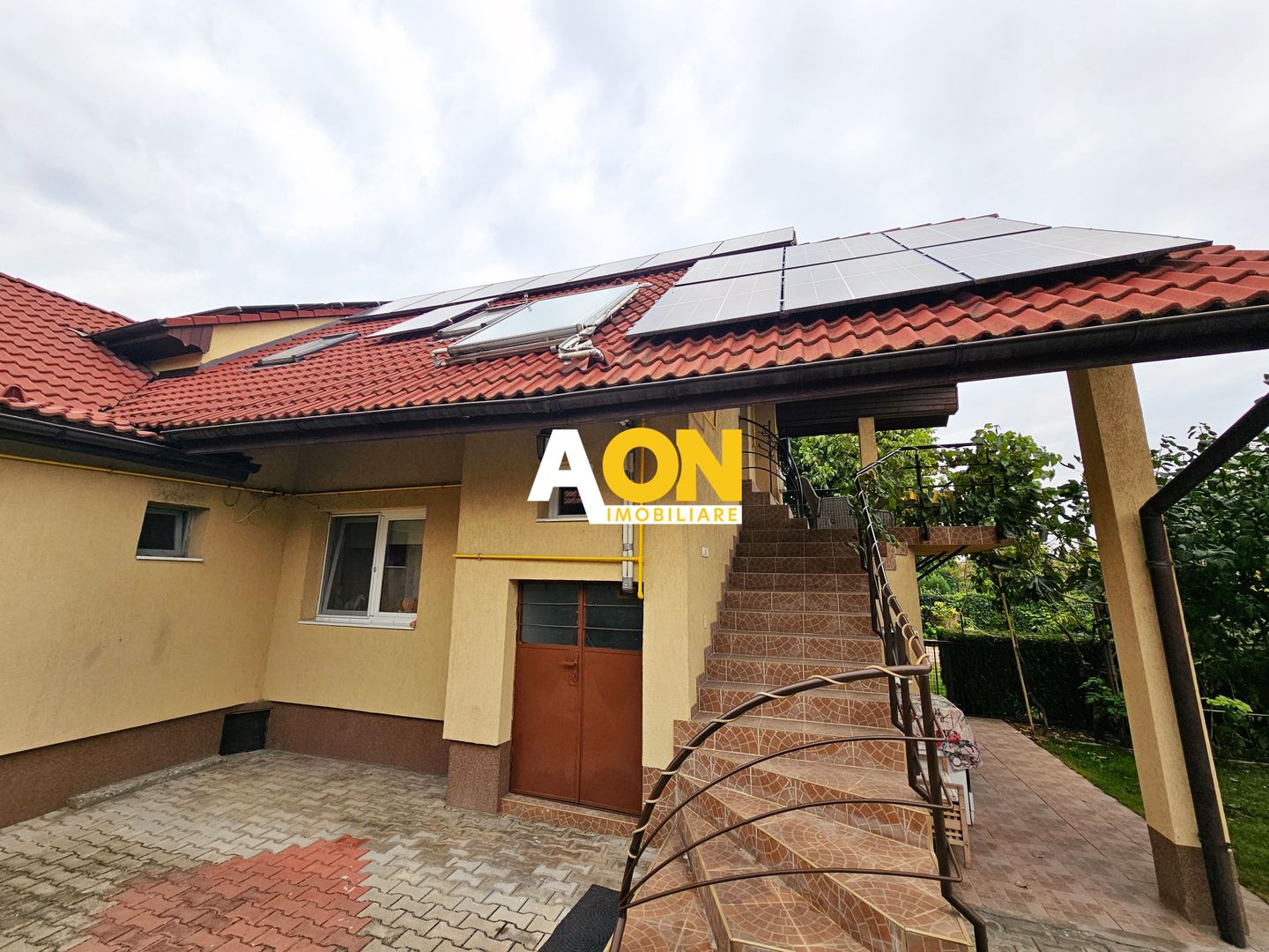 Casa 6 camere, 715 mp teren, langa Cetatea Alba Carolina - Poză 2