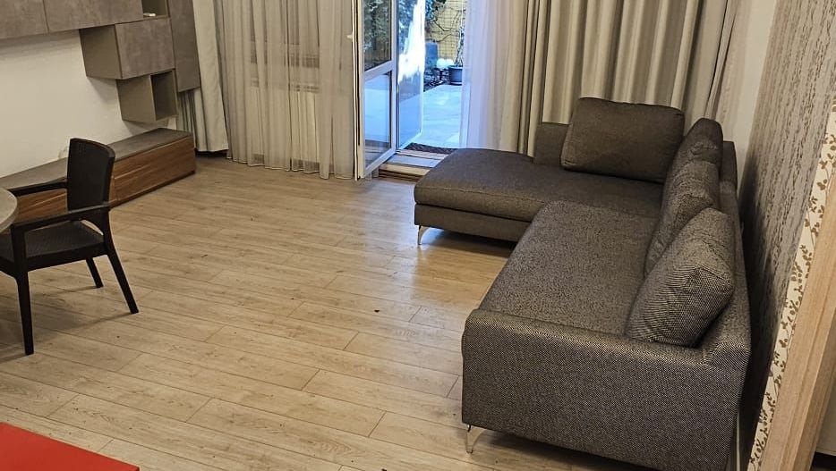 APARTAMENT  CU CURTE ZONA VITAN - Poză 1