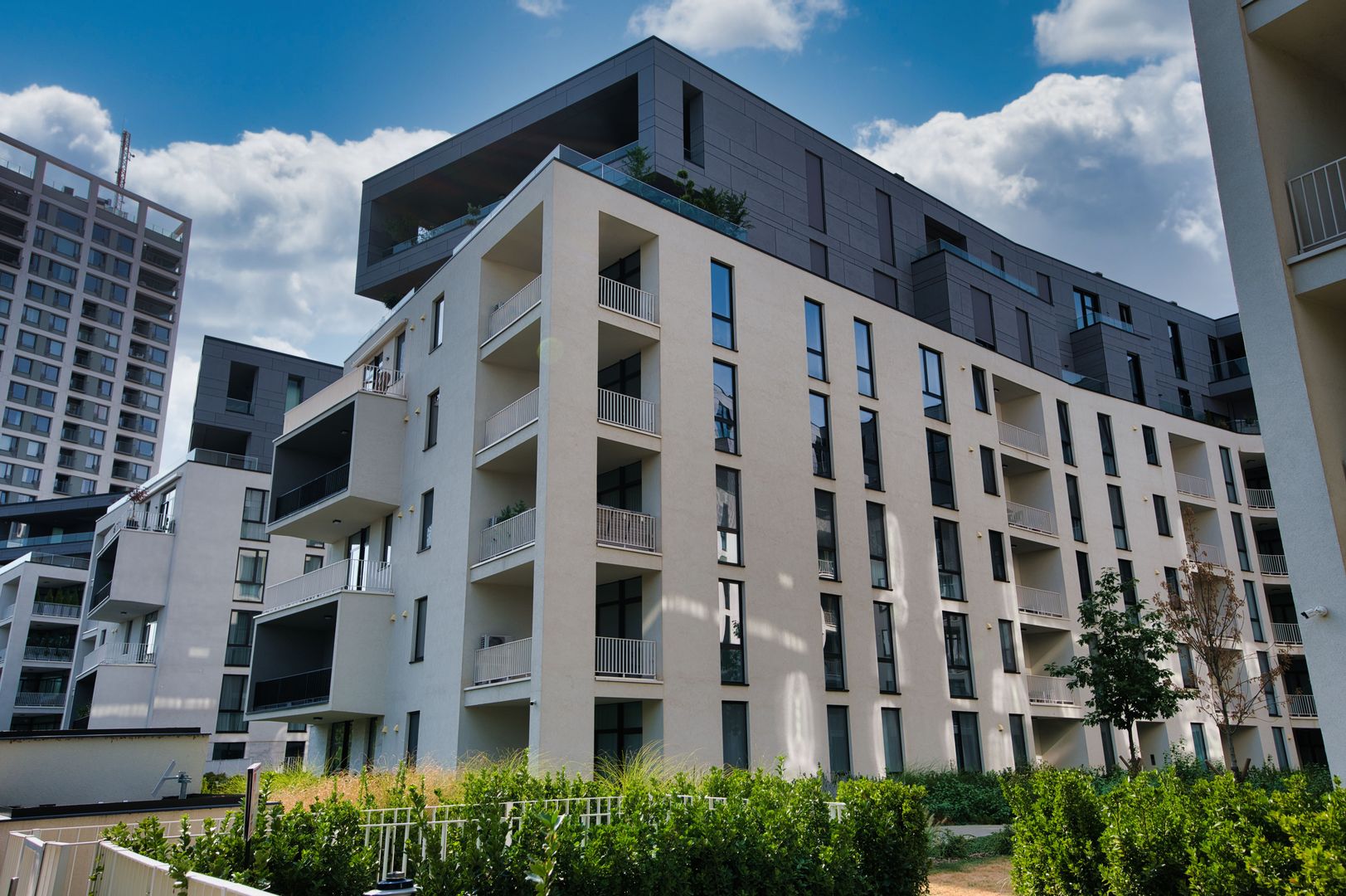Apartament Luxos de Închiriat în Complexul Rezidențial ISHO - Poză 23
