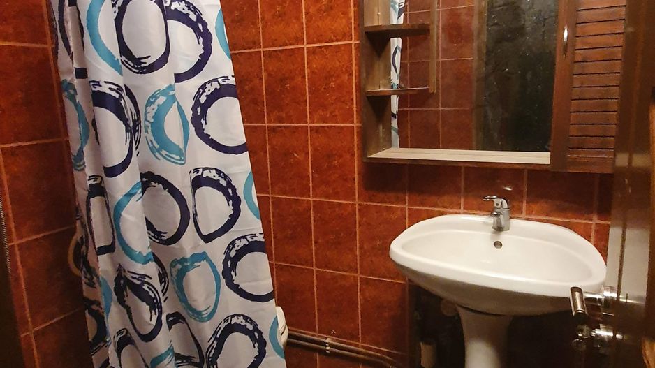 Comision zero.Racadau zona pietonal, 3 camere, 2 bai, parter inalt. - Poză 7