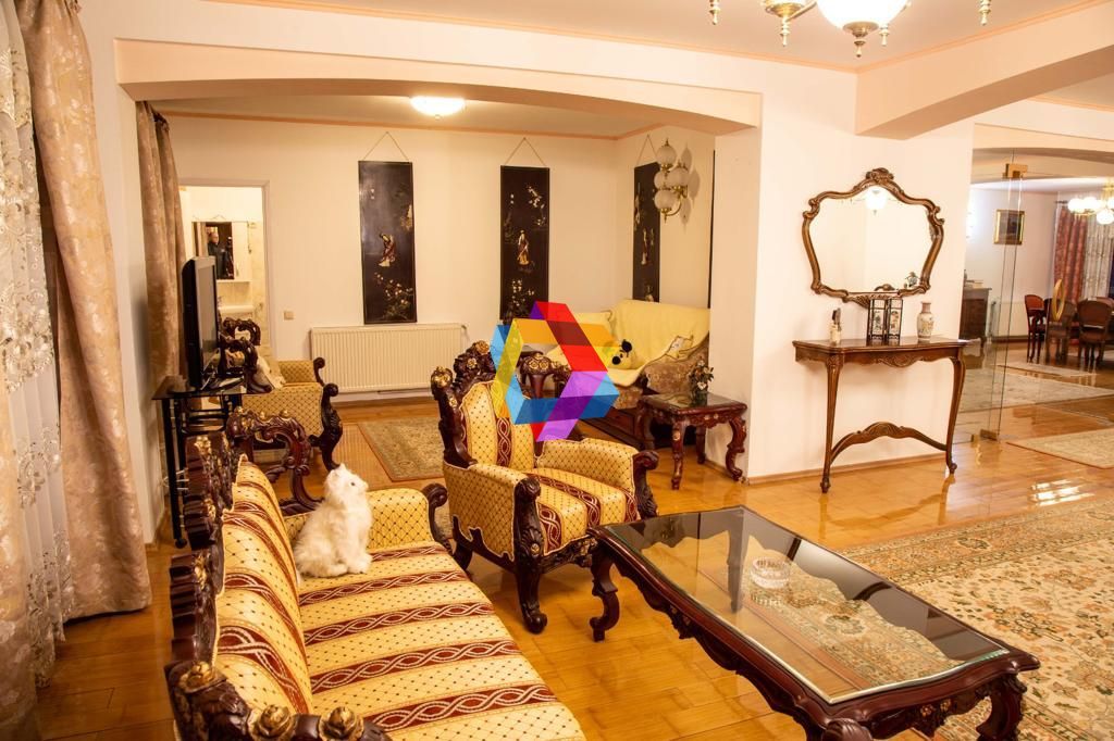 Conac cu piscina - 1810 mp - Poză 17