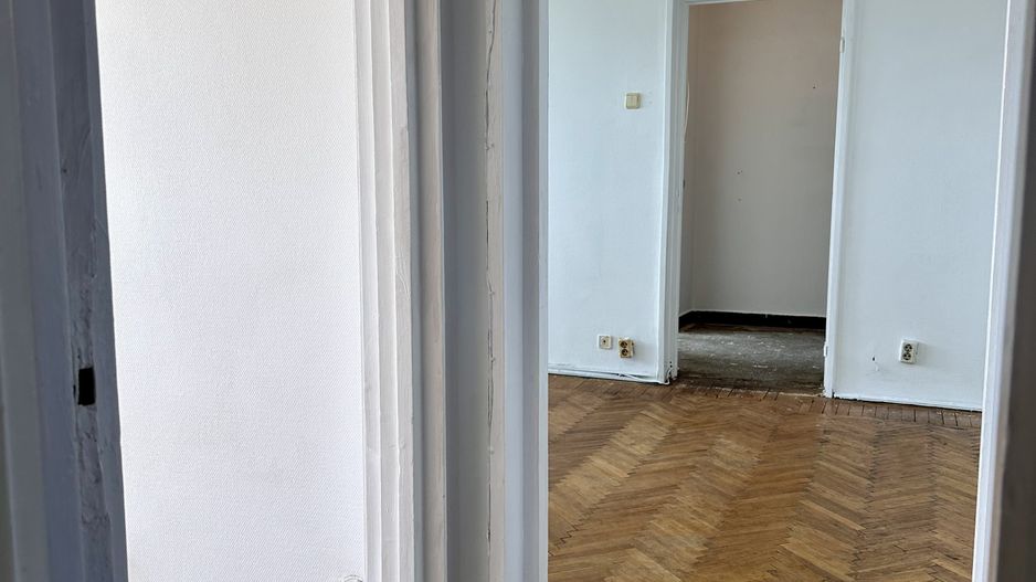 Apartament 2 camere Mihai Bravu 42-62, vedere spate, bloc izolat - Poză 11
