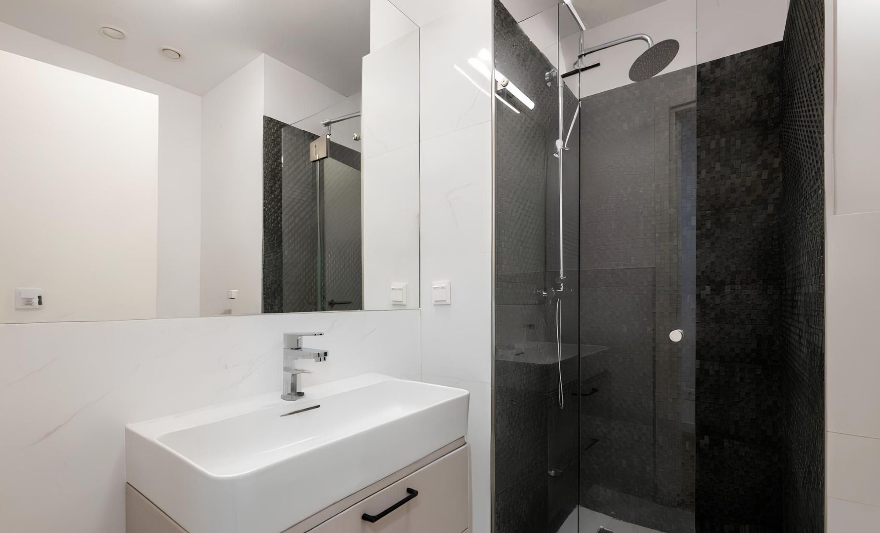 Apartament High End 3 camere Upsite I Loc de parcare si boxa - Poză 13