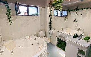 La cheie, cu doua locuri de parcare, ferit de agitatie si aglomeratie - Poză 10