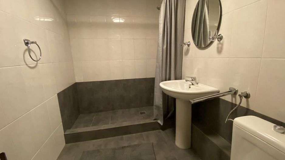Apartament 4 camere- gata de mutare-Otopeni, central - Poză 5