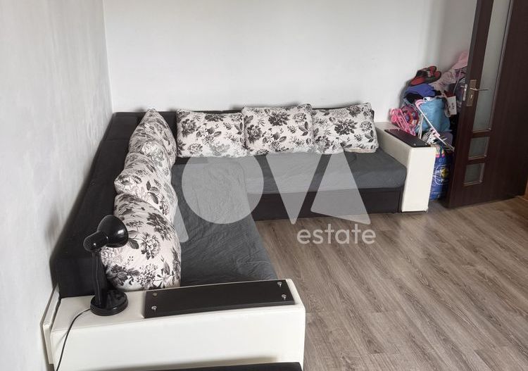 De vânzare - apartament 3 camere - Veteranilor - Militari - Poză 1