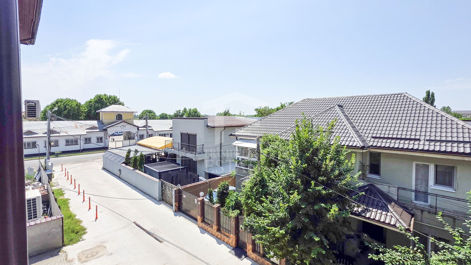 Garsonieră modernă 30 mp, Str. Cooperativei, cu balcon și parcare - Poză 2