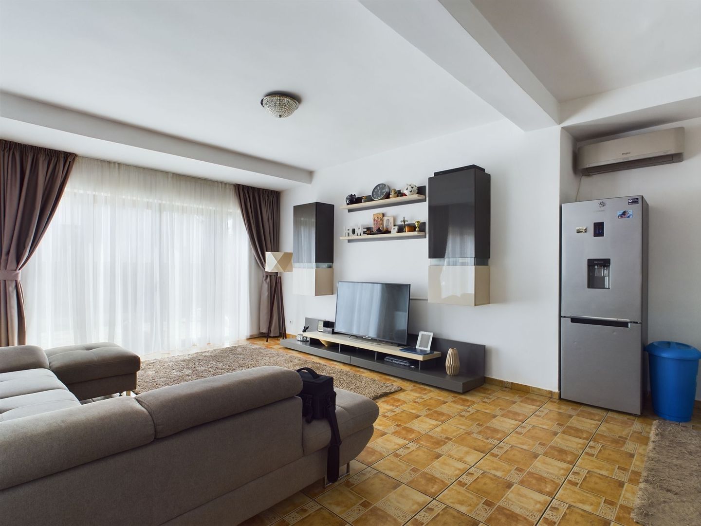 Casă Individuală Dumbravița - Poză 2