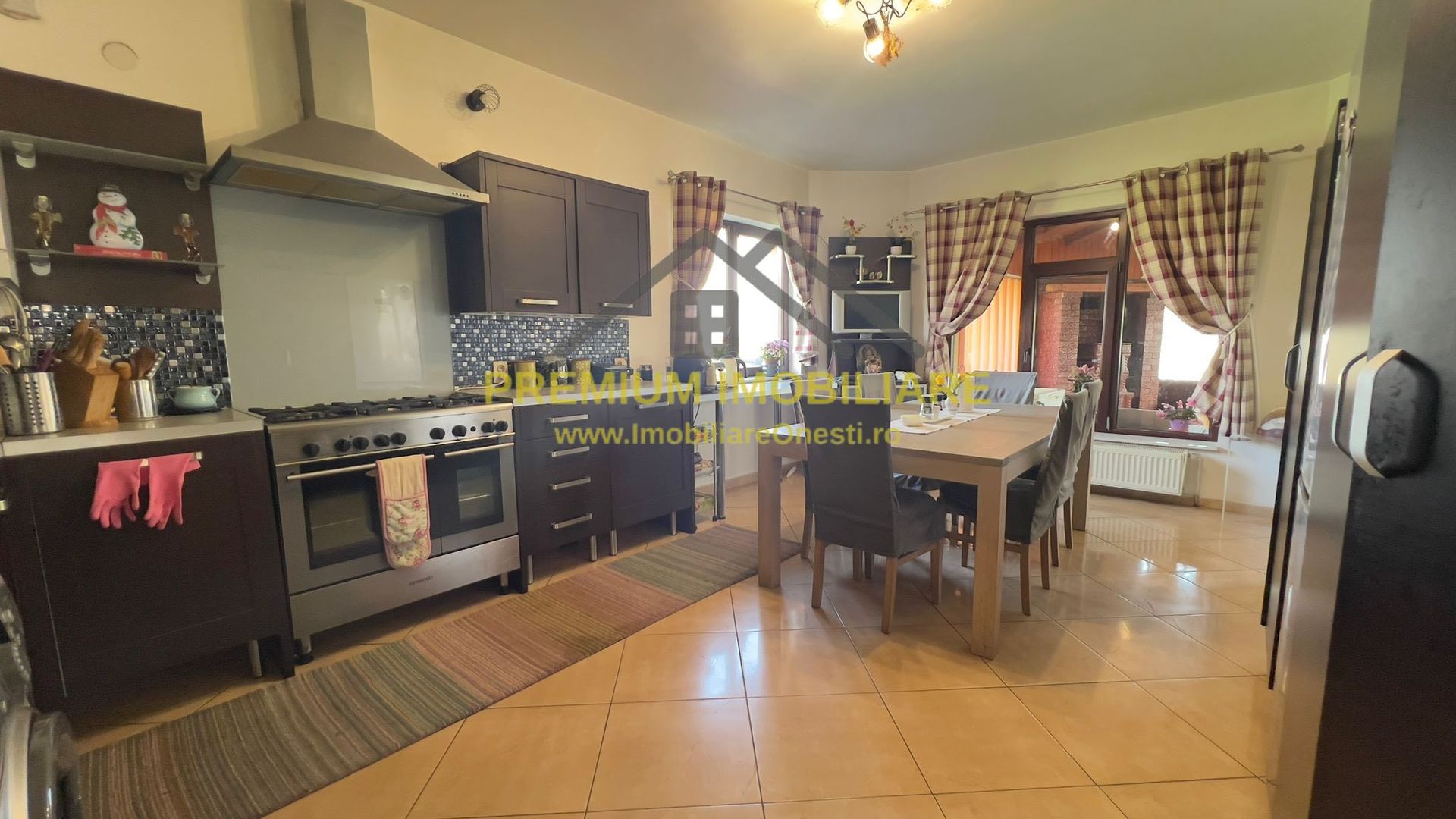 Casa de vanzare - la cheie - Teren 2673 mp - Poză 14