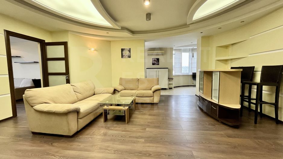 Chirie, apartament, 4 camere, str. Vasile Alecsandri, Centru - Poză 1