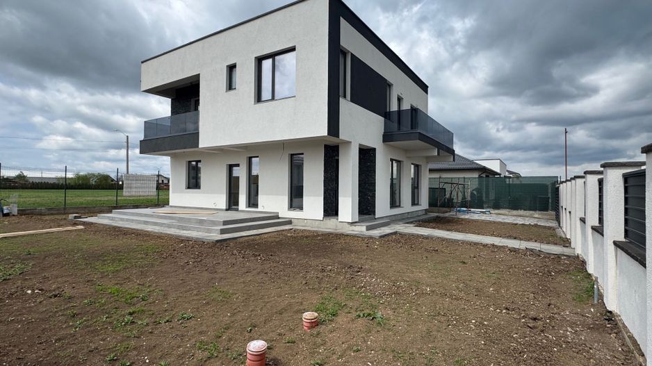 Vila Tunari MODERNA si spatioasa teren 500m, TOATE UTILITATILE - Poză 6