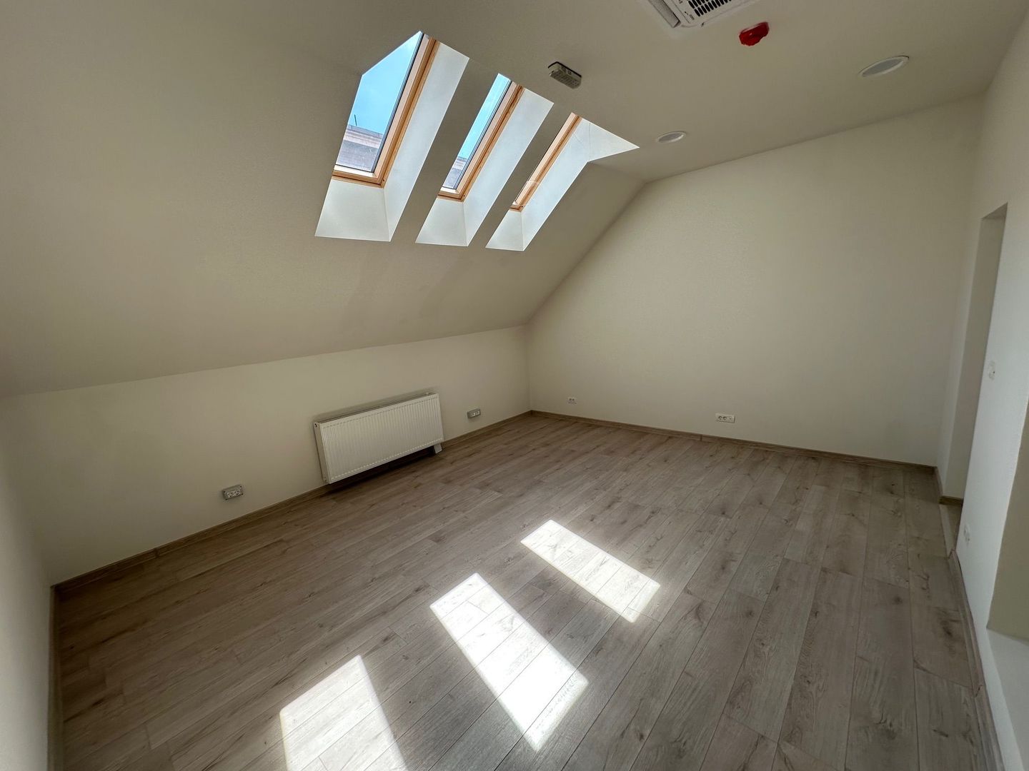 Saptii de birouri Ultracentral suprafețe de la 28 - 940 mp - Poză 27