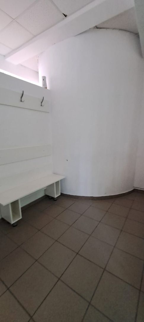 Inchiriere spatiu comercial-sala diverse Centru Pitesti - Poză 12