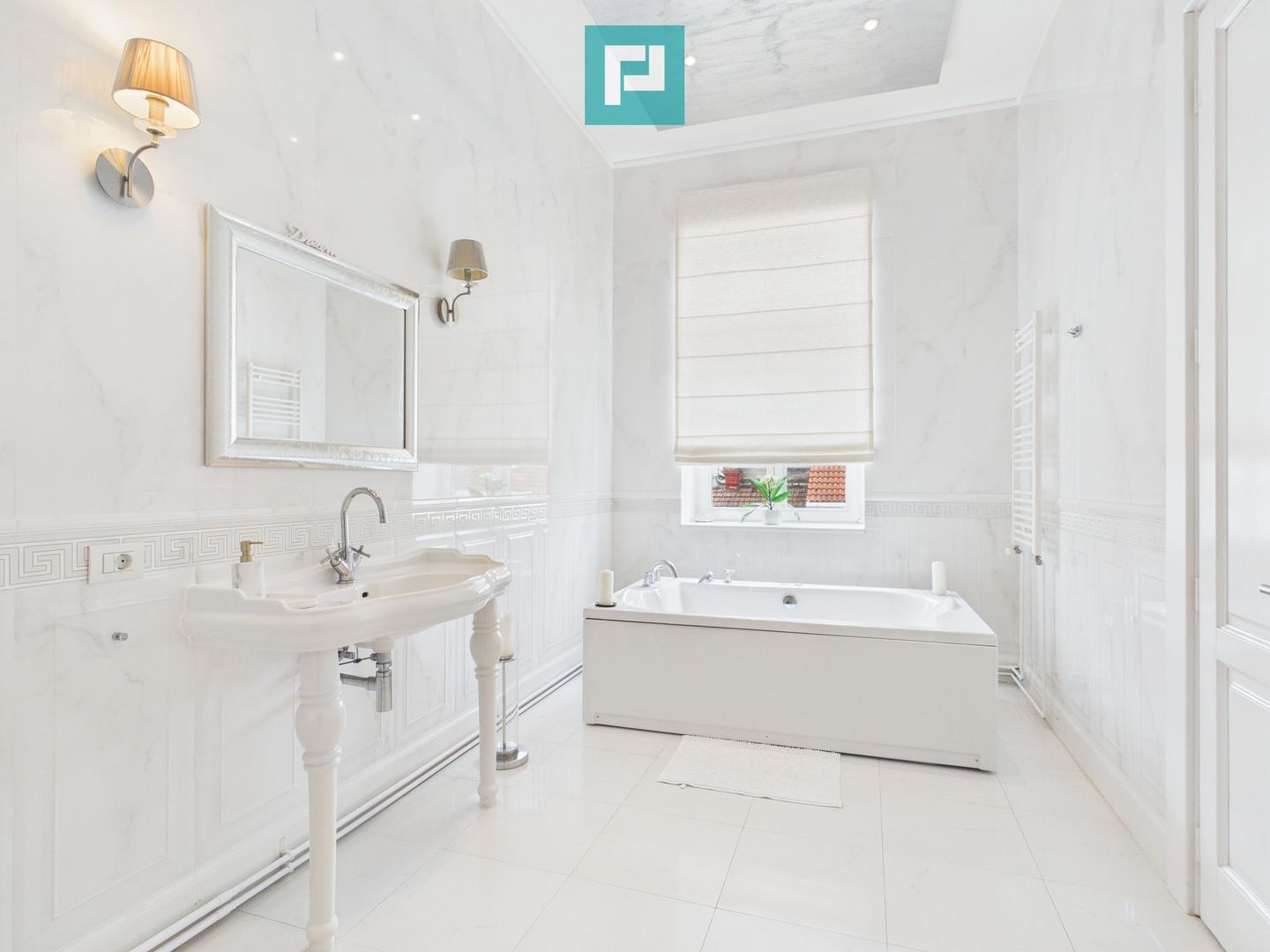 Apartament deosebit în clădire istorică central - Poză 17