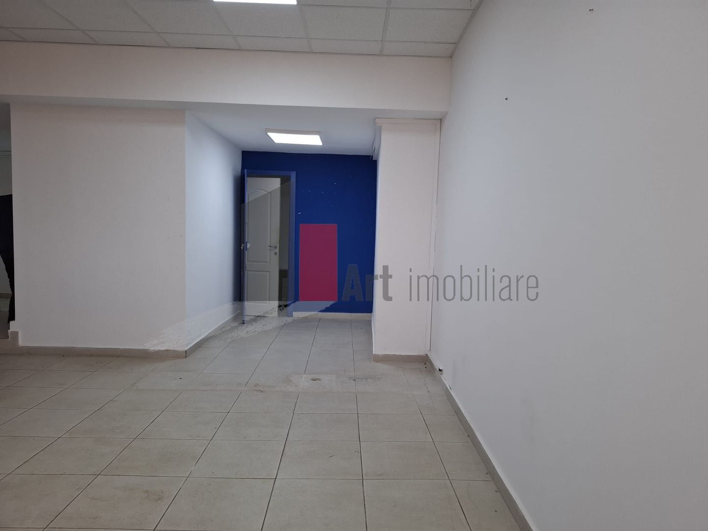 Spatiul "NESTALAN", complex comercial, Gara de Est - Poză 6