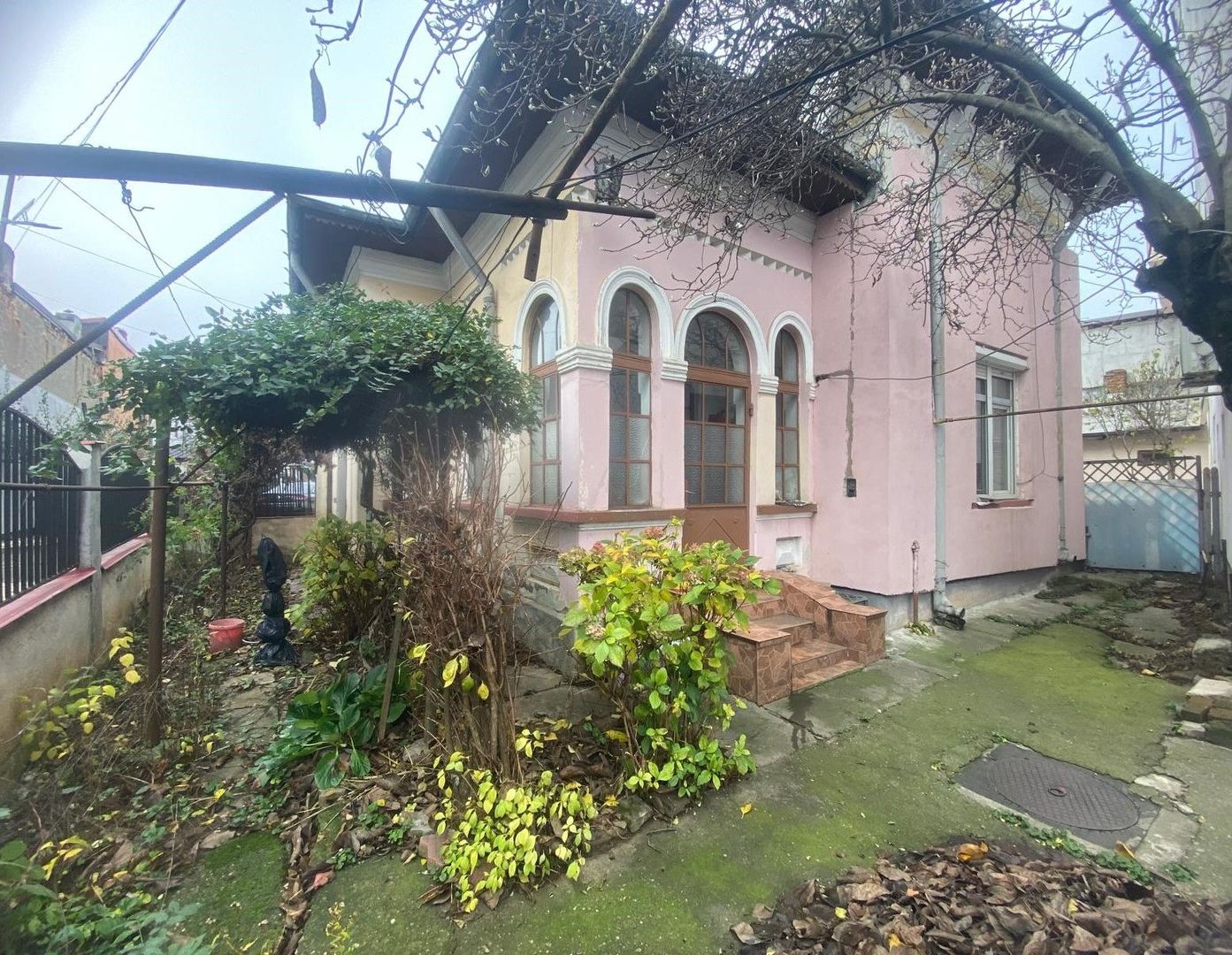 Vanzare casă din cărămidă în zona Spitalului Județean – Târgoviște - Poză 1