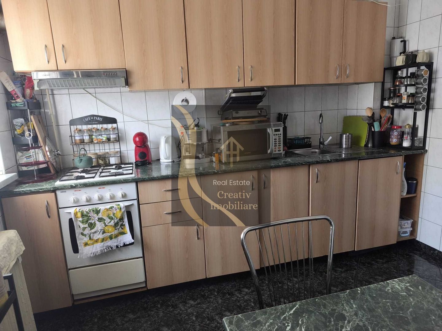Vand apartament 4 camere , decomandat, mobilat si utilat, la autogara Militari et. 8/10 - Poză 5