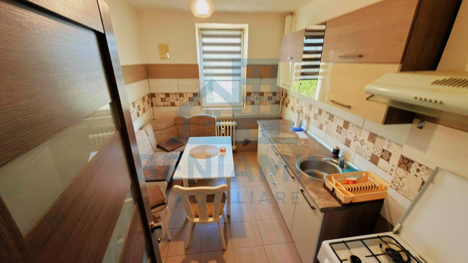 Apartament-2 camere-Calea-Bucuresti-(Zona Kasho)-Vedere panoramic - Poză 3