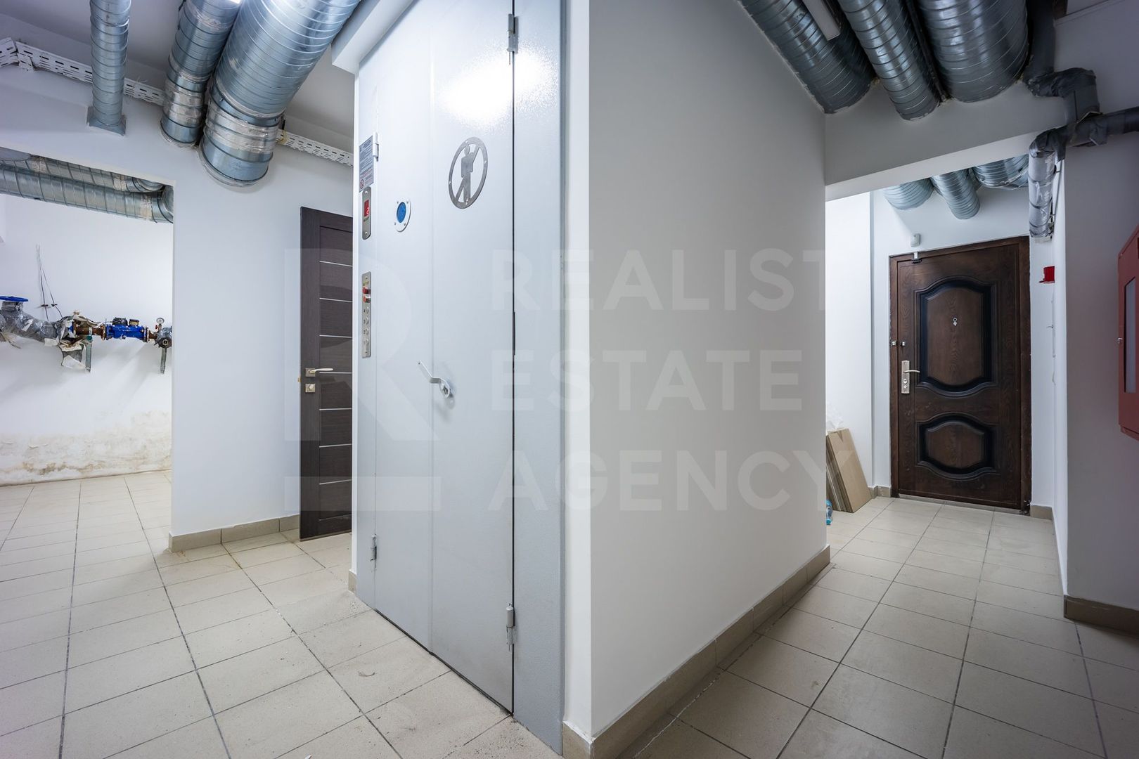 Se oferă spre chirie spațiu comercial 130 mp,str. Ginta Latină Ciocana - Poză 14