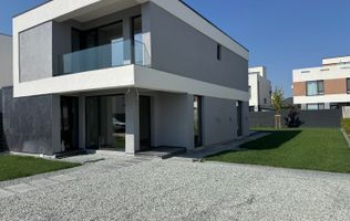 Ultima vila PREMIUM 5 camere Tunari, acces PIPERA, 350 m2 curte