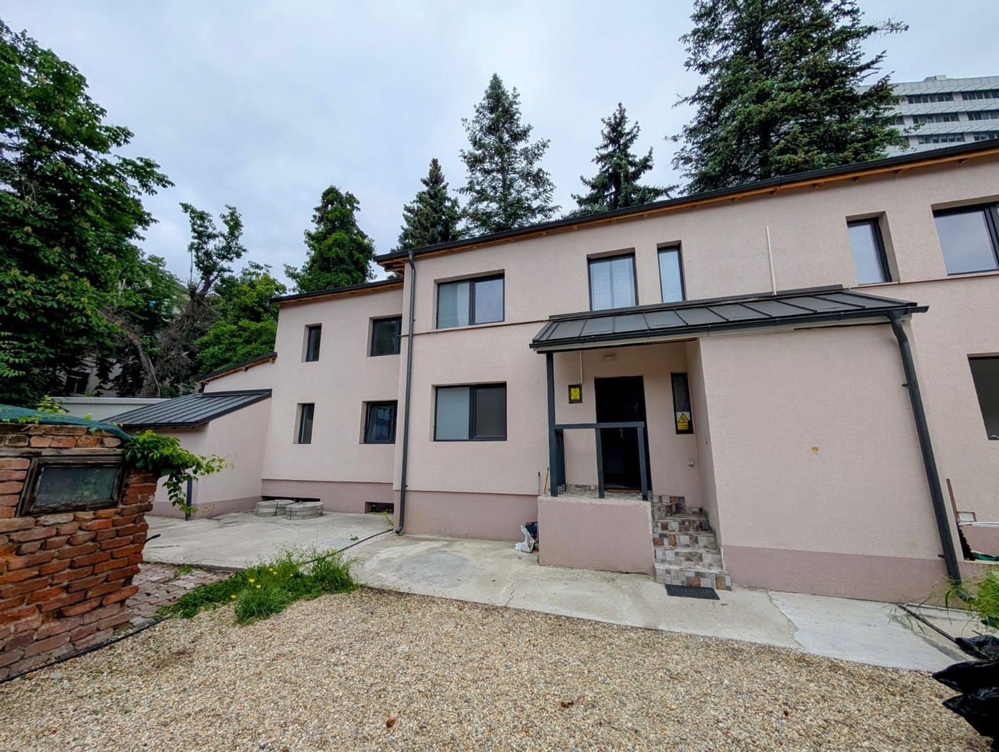 Casa Vila 6 camere || Piata Victoriei || Buzesti || Curte Libera 300Mp - Poză 1