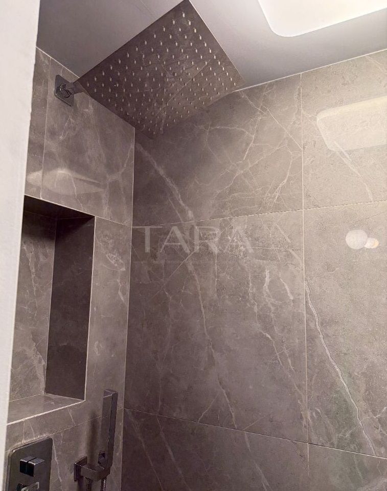 Apartament renovat cu curte comună în zona Piața Mihai Viteazul. - Poză 10