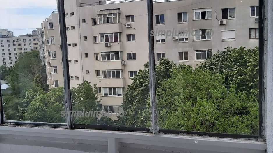 Dristor Garsoniera Nemobilata Aproape de Metrou - Poză 13