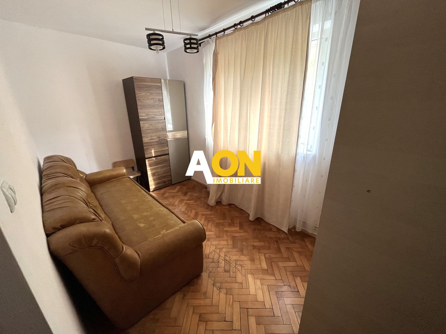 Apartament 4 Camere, Zona Cetate - Poză 3