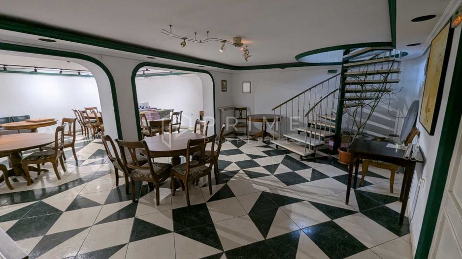 Spațiu Comercial Generos (384 mp) Amenajat ca Restaurant | Central - Poză 3