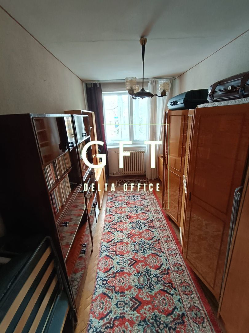 Apartament 3 camere,decomandat,2 balcoane,et. 4,Bdul Decebal - Poză 4