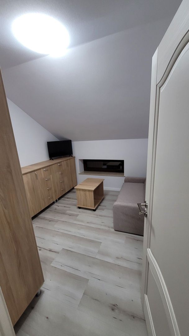 Apartament cu 3 camere situat la casa de inchiriat in Alba Iulia - Poză 4