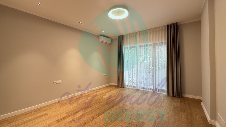 Jumatate din vila in zona Floreasca - Poză 11
