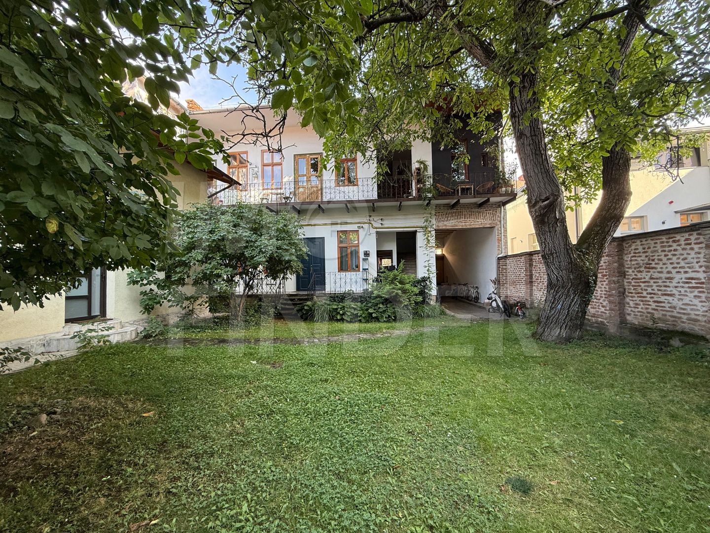 Studio cochet cu zonă de dormit și curte interioară, în centrul Clujului - Poză 18
