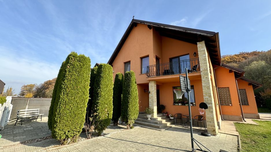 Vilă individuală de vânzare în Râșnov, Zona Primăverii | Natură și Confort - Poză 1