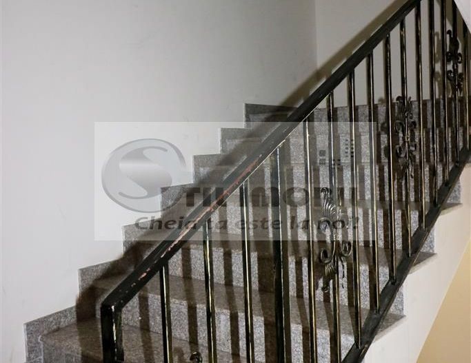 2 CAM NOU BILLA GARA UMF CUZA COPOU - Poză 7