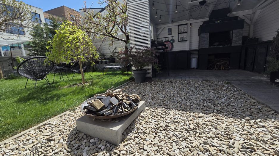 Casă modernă de vânzare în Tunari – Jacuzzi | Foisor | Panouri fotovoltaice - Poză 3