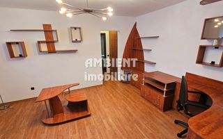 Apartament cu 3 camere, etaj 1, zona CENTRU; - Poză 3