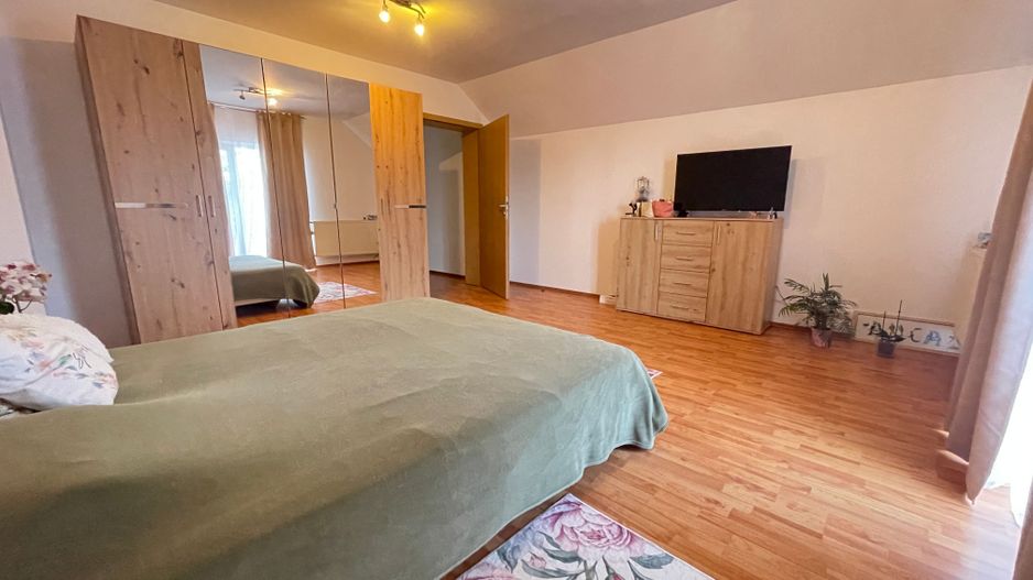 Casa individuala P+M,spatioasa in zona Mircea Cel Batran - Poză 16