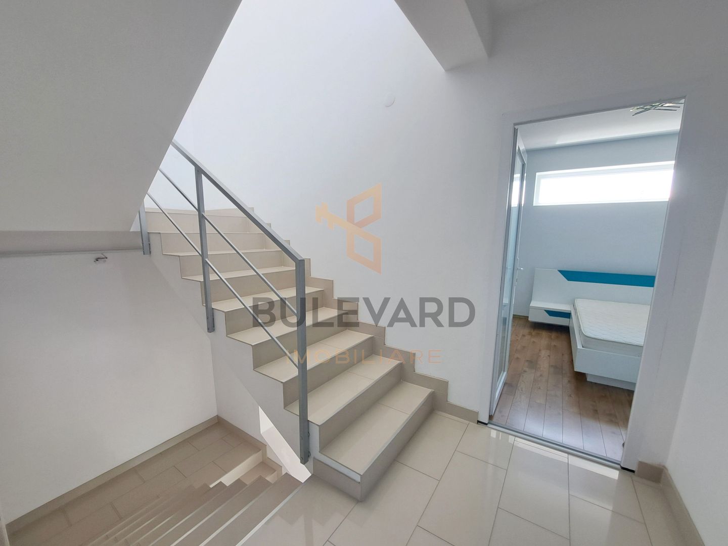 Casa tip dulplex 120 mp + 80 mp terase + garaj, zona Liceu Waldorf - Poză 10