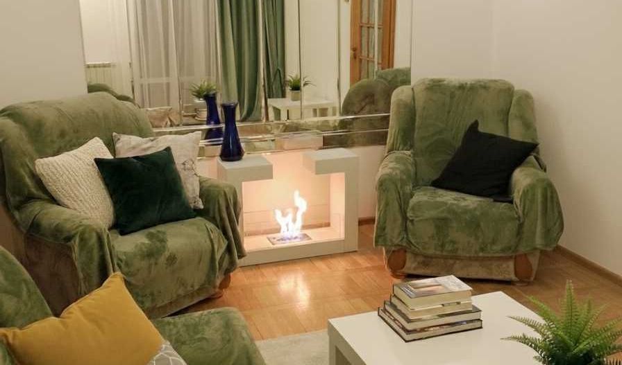 APARTAMENT COCHET METROU  ZONA  GARA DE NORD - Poză 1