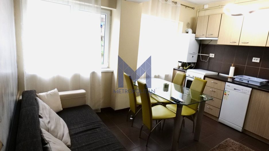 De închiriat apartament luminos 3 camere - Poză 2