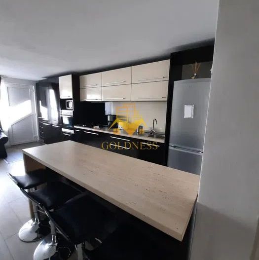 3 camere, Europa, Eugen Ionesco, Golden Tulip, Observatorului, Lunii - Poză 4