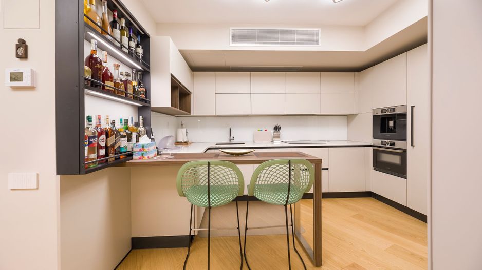 Apartament deosebit 4 camere complet mobilat si loc de parcare inclus - Poză 5