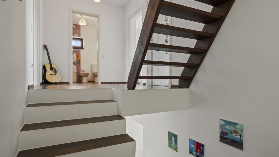 Casă P+1+M I curte 500 mp — Comision 0 - Poză 10